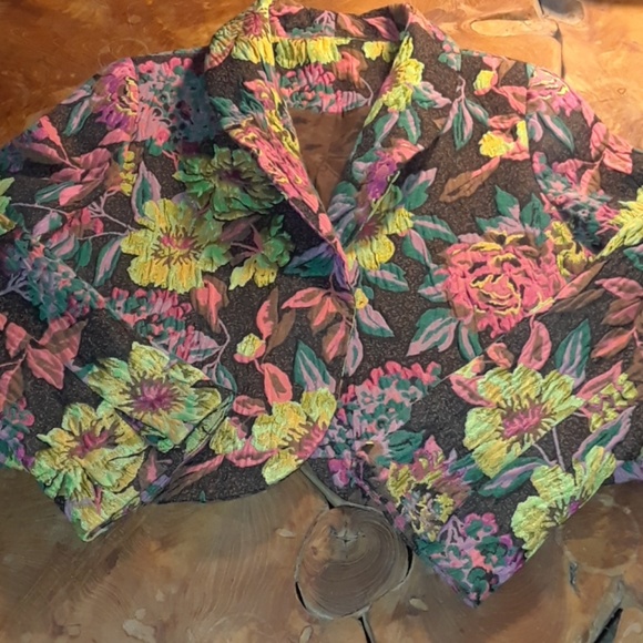 Jacket - Picture 1 of 2